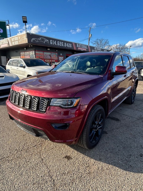 2022 Jeep Grand Cherokee Image 1