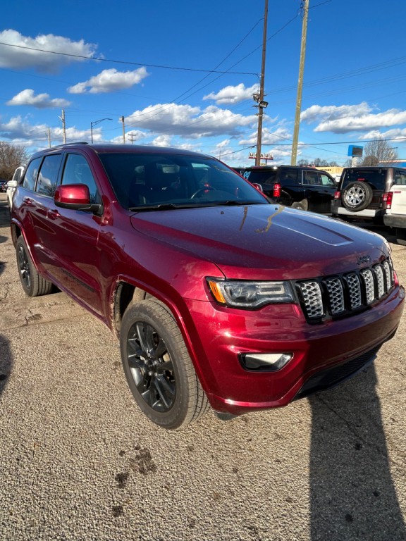 2022 Jeep Grand Cherokee Image 2