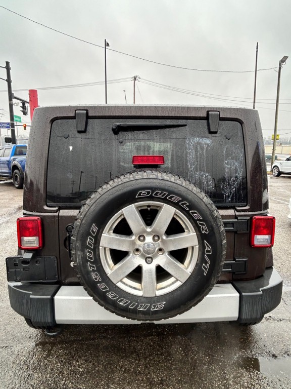 2013 Jeep Wrangler Image 8