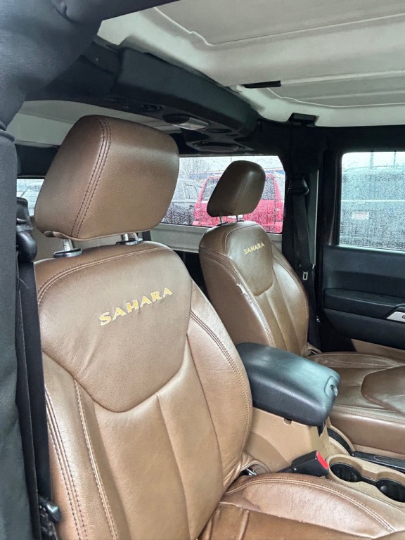 2013 Jeep Wrangler Image 11