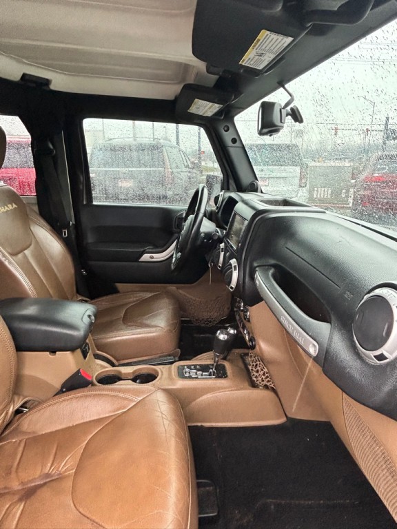 2013 Jeep Wrangler Image 12