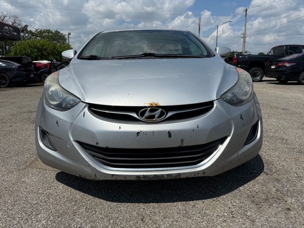 2013 Hyundai Elantra Image 3