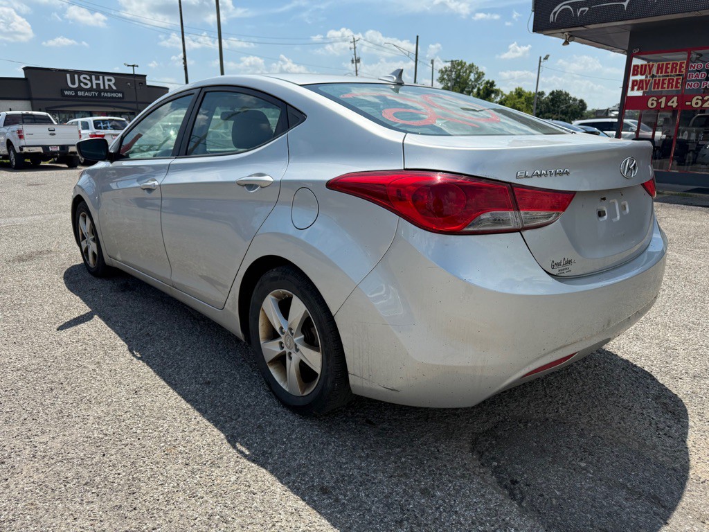 2013 Hyundai Elantra Image 4