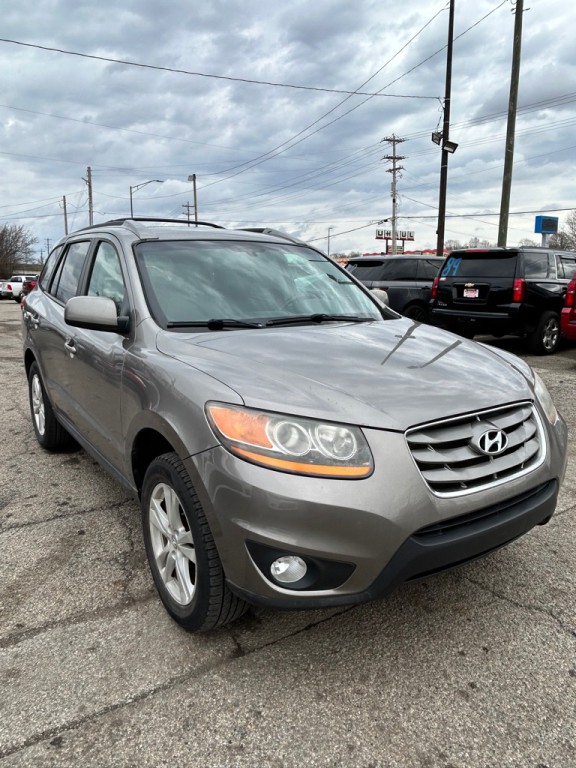 2011 Hyundai Santa Fe Image 2
