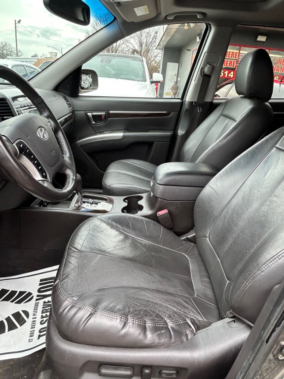 2011 Hyundai Santa Fe Image 9