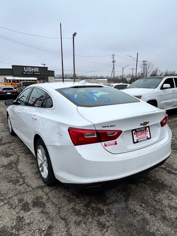 2018 Chevrolet Malibu Image 4