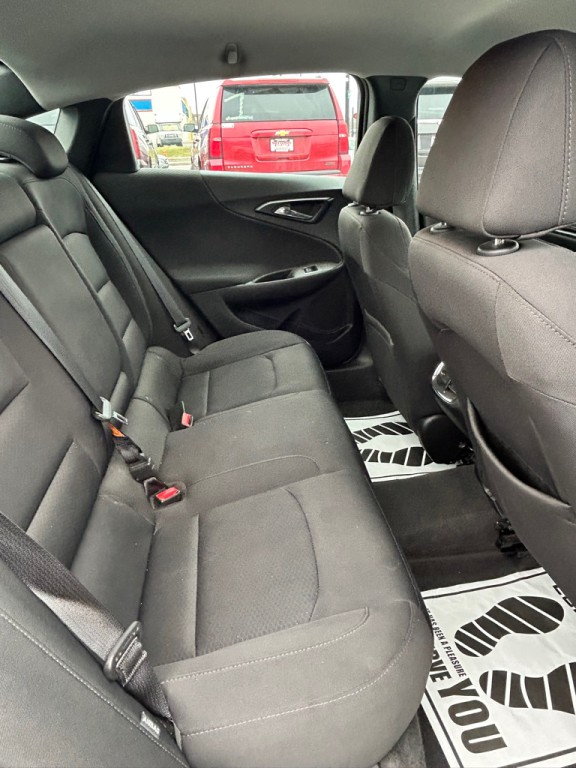 2018 Chevrolet Malibu Image 13