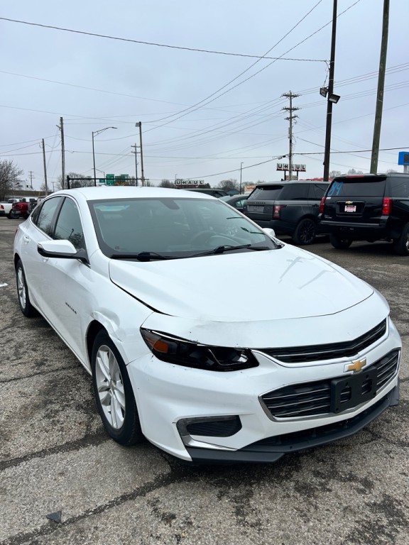 2018 Chevrolet Malibu Image 2