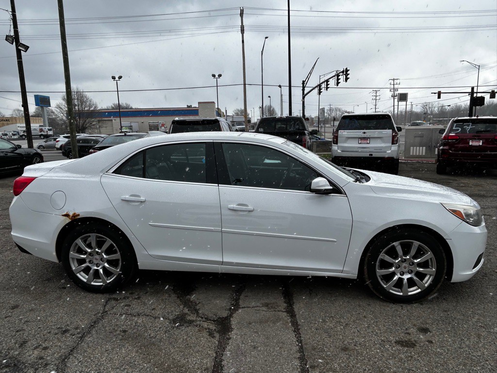 2015 Chevrolet Malibu Image 5