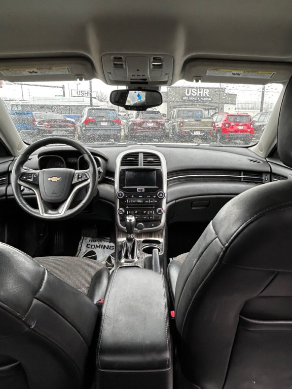 2015 Chevrolet Malibu Image 9