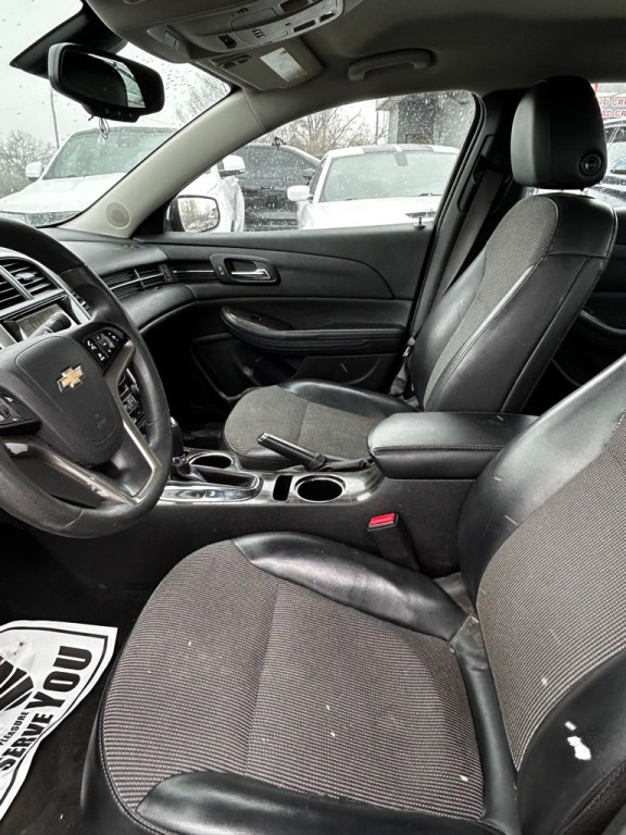 2015 Chevrolet Malibu Image 10