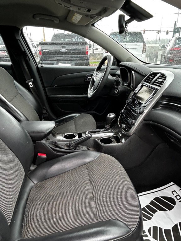 2015 Chevrolet Malibu Image 13