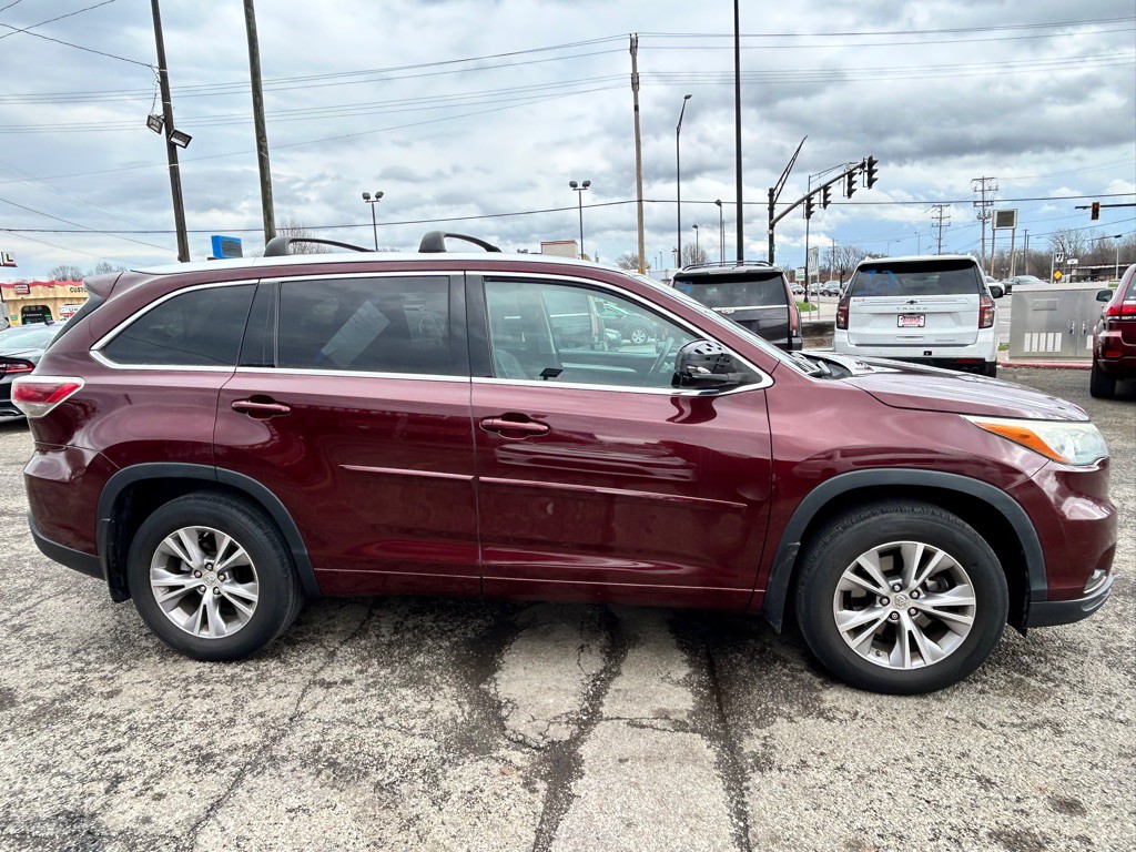 2015 Toyota Highlander Image 8