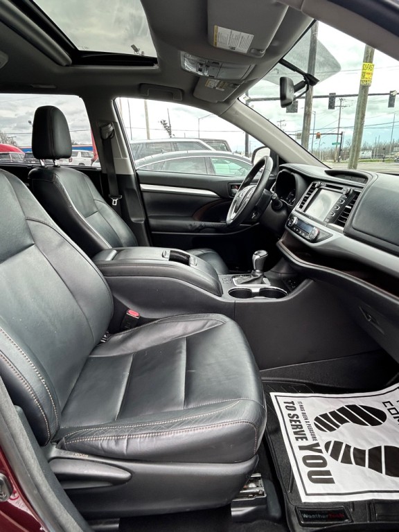 2015 Toyota Highlander Image 13