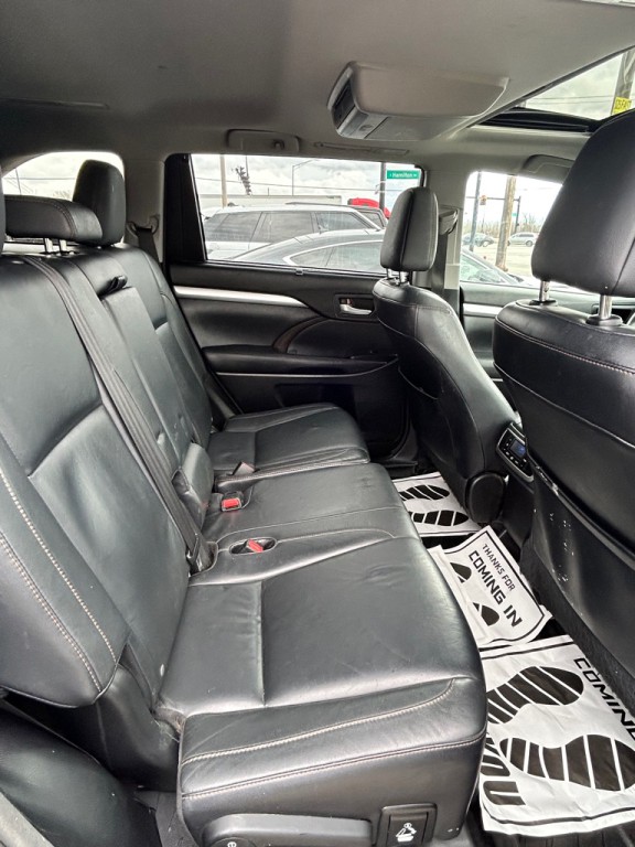 2015 Toyota Highlander Image 14