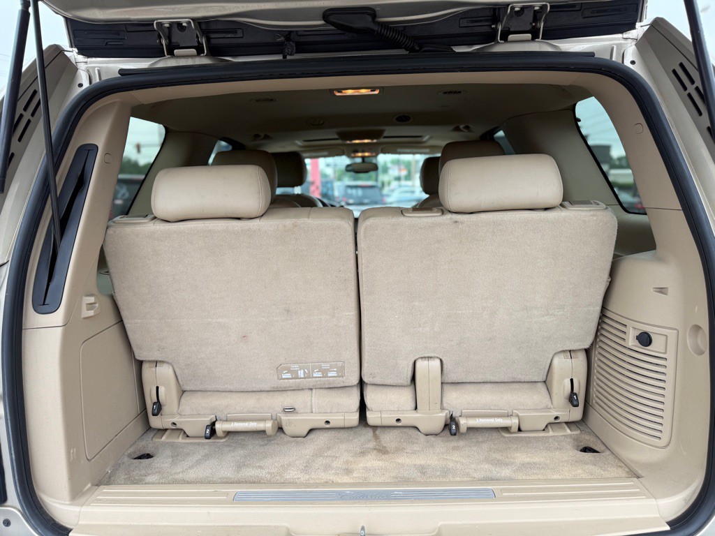 2012 Cadillac Escalade Image 13