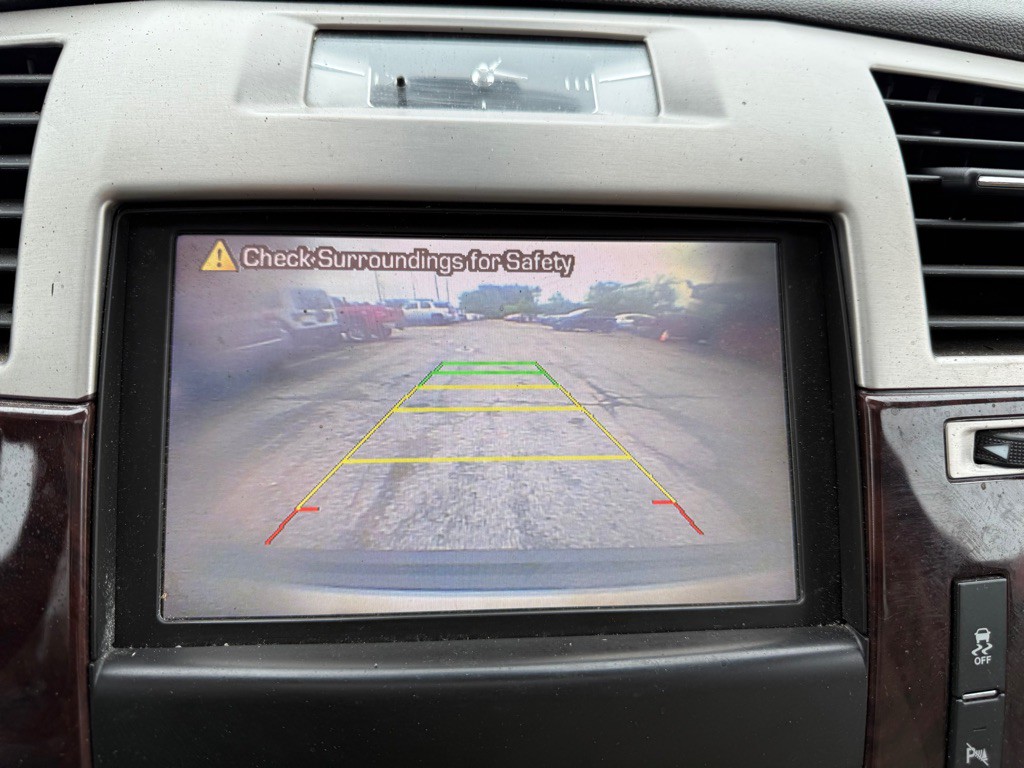 2012 Cadillac Escalade Image 14