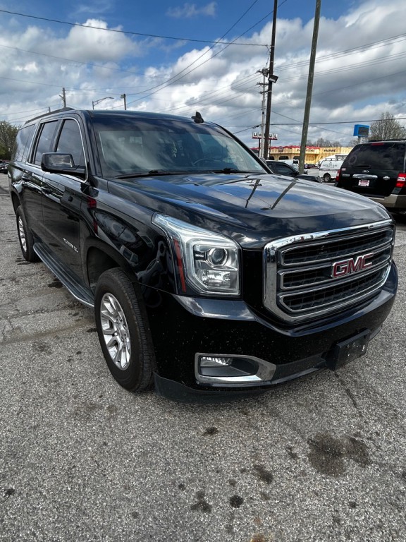2018 GMC Yukon Image 2