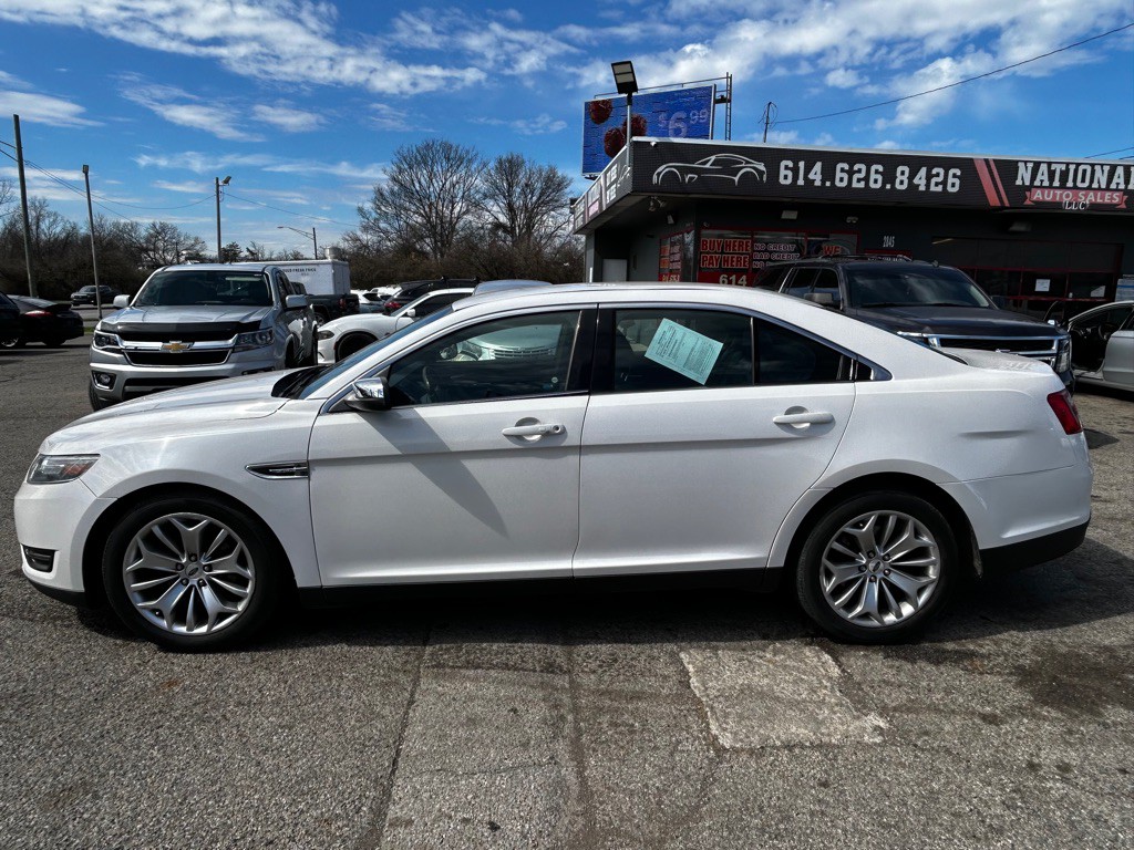 2016 Ford Taurus Image 4