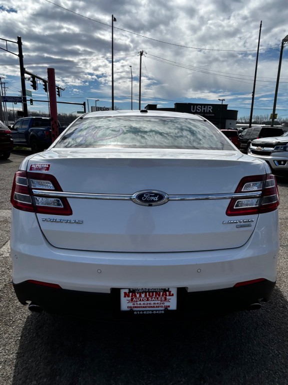 2016 Ford Taurus Image 8