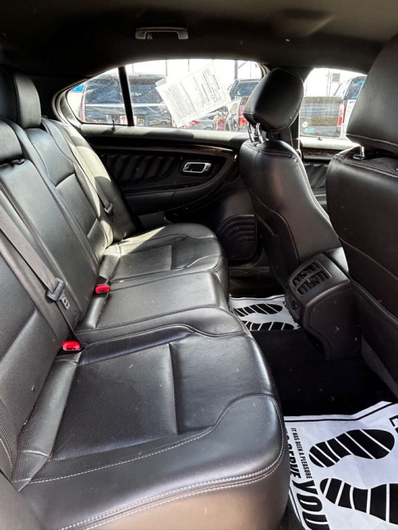 2016 Ford Taurus Image 13
