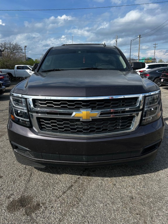 2015 Chevrolet Suburban Image 3
