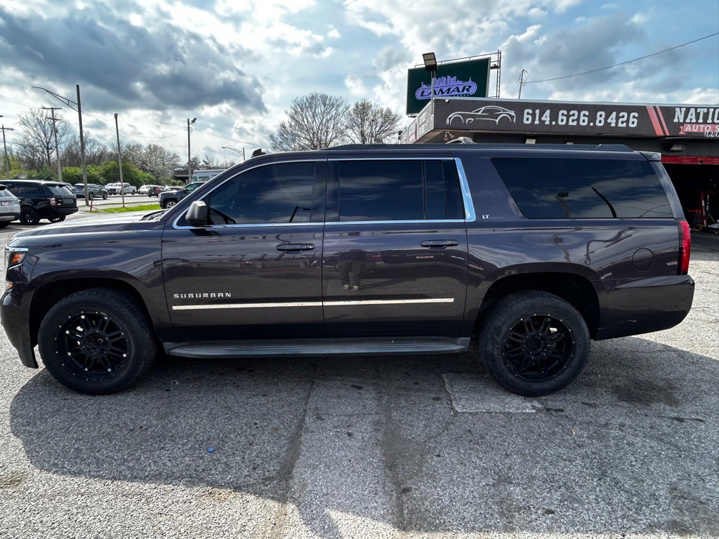 2015 Chevrolet Suburban Image 4
