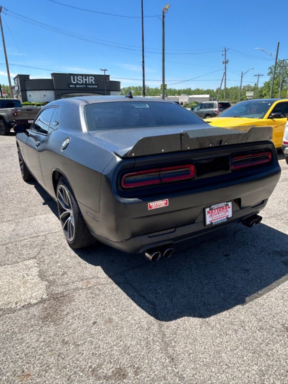 2016 Dodge Challenger Image 4