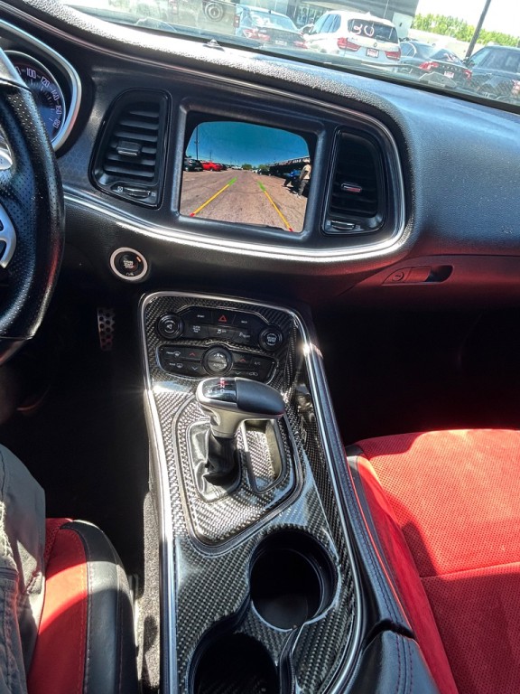 2016 Dodge Challenger Image 12