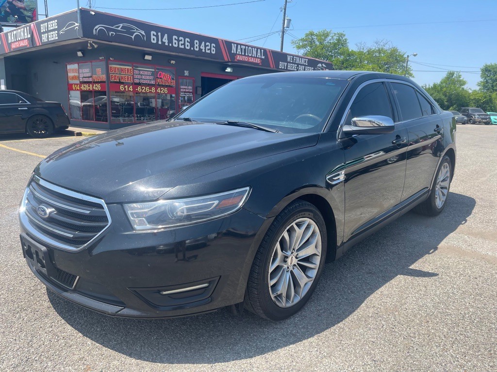 2015 Ford Taurus Image 1