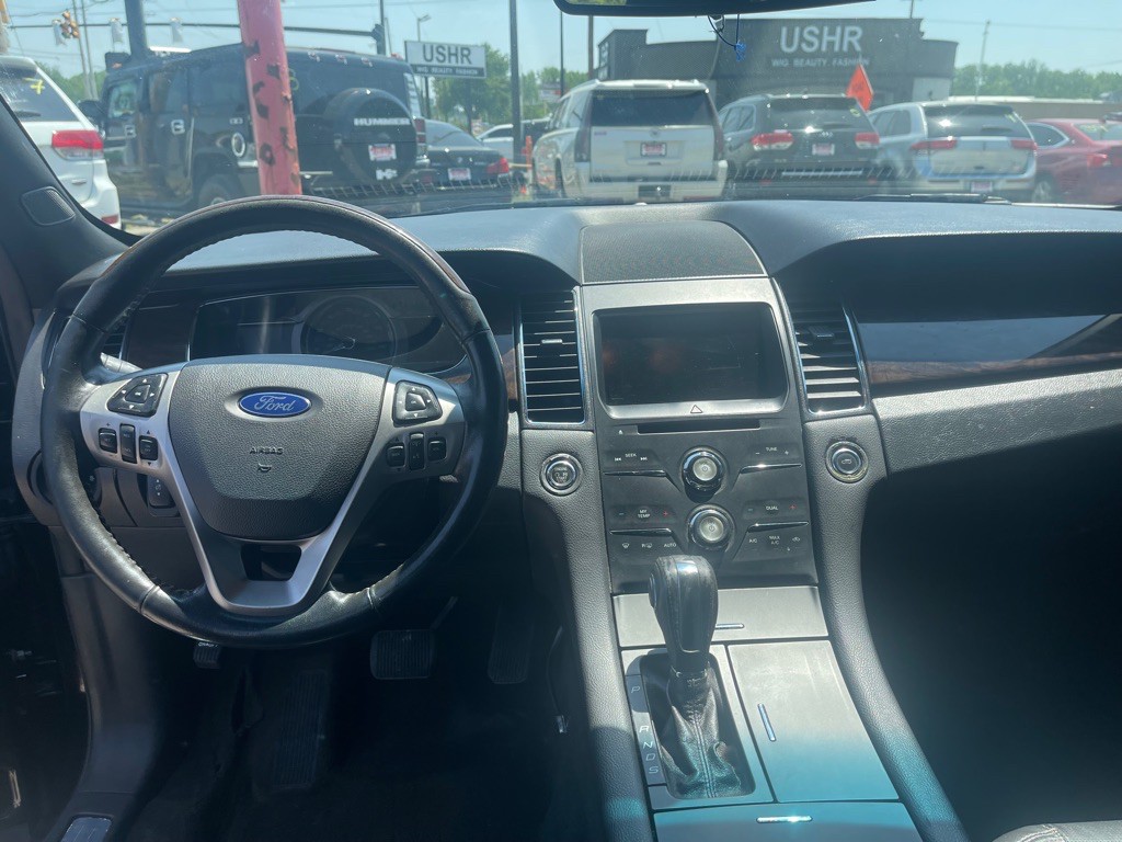 2015 Ford Taurus Image 7