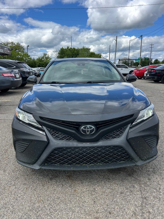 2019 Toyota Camry Image 3