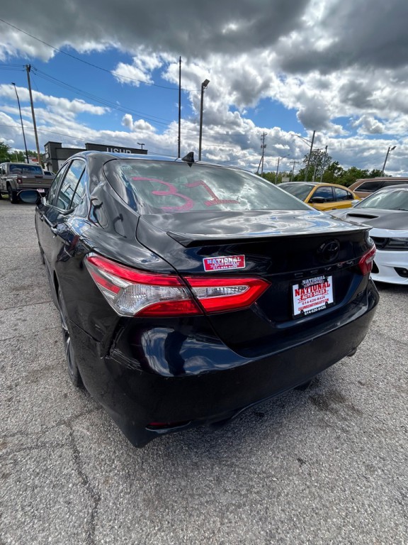 2019 Toyota Camry Image 4