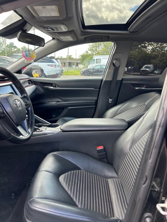 2019 Toyota Camry Image 10