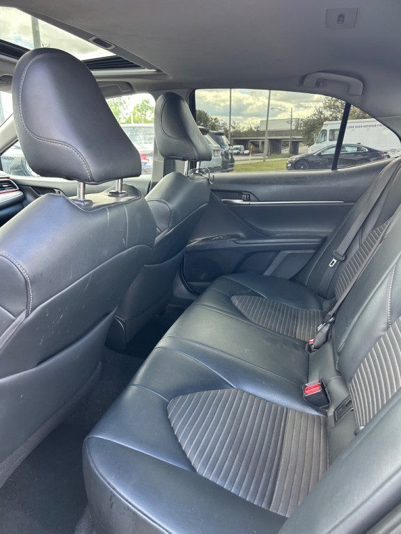 2019 Toyota Camry Image 11