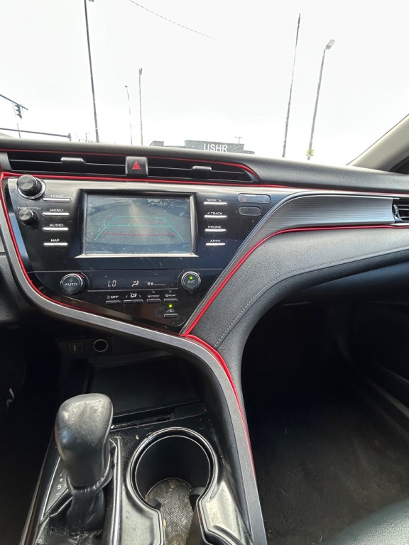 2019 Toyota Camry Image 14