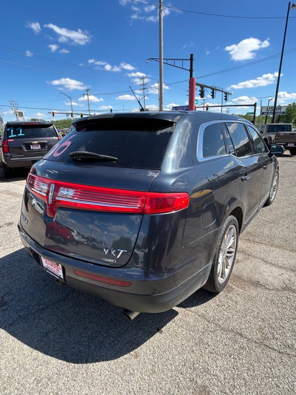 2013 Lincoln MKT Image 6