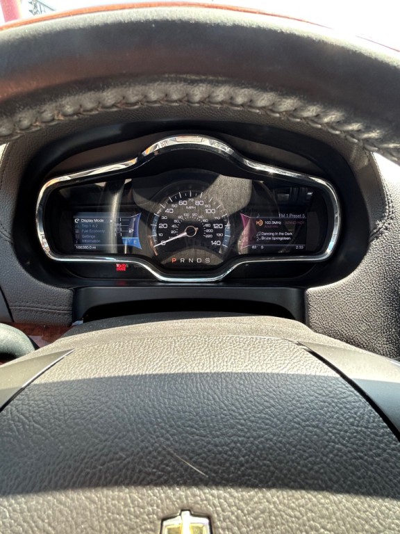 2013 Lincoln MKT Image 15