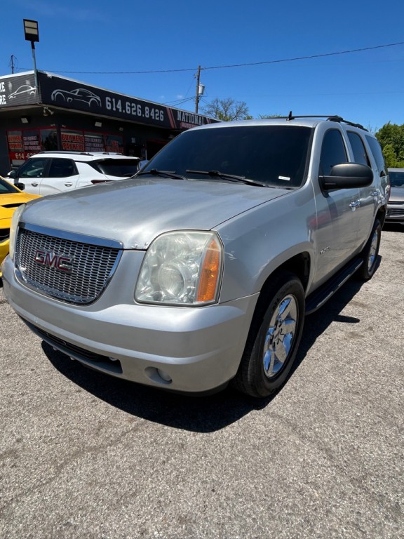 2010 GMC Yukon Image 1