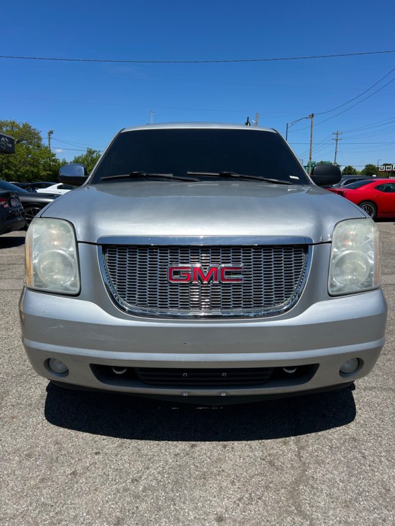 2010 GMC Yukon Image 3