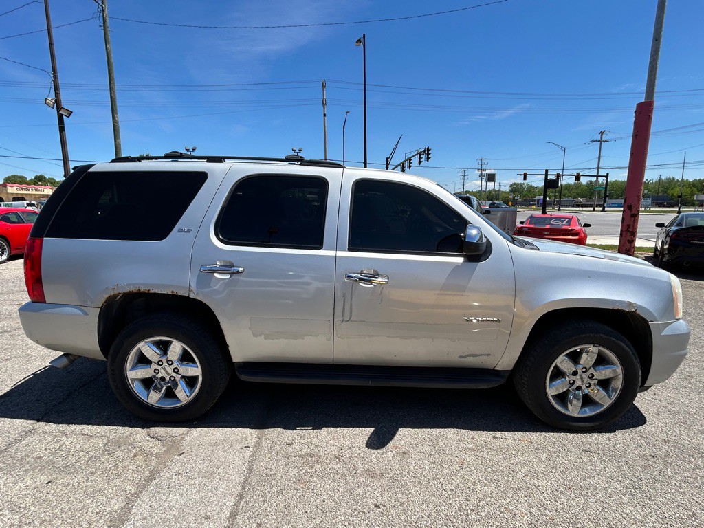 2010 GMC Yukon Image 4