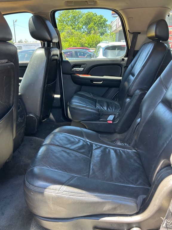 2010 GMC Yukon Image 11