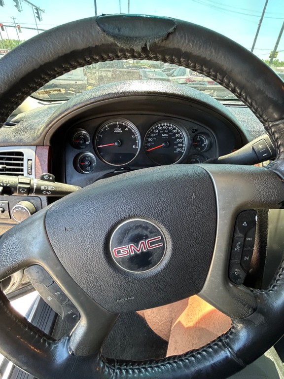 2010 GMC Yukon Image 16