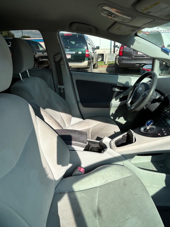 2010 Toyota Prius Image 11