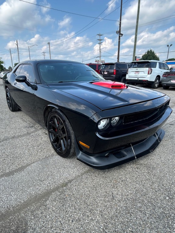 2012 Dodge Challenger Image 2