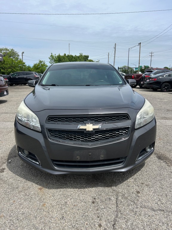 2013 Chevrolet Malibu Image 3