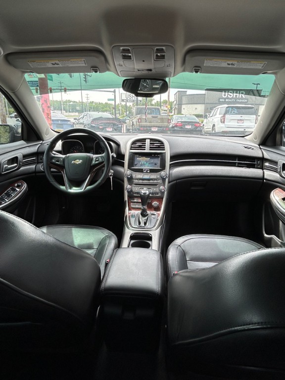 2013 Chevrolet Malibu Image 9