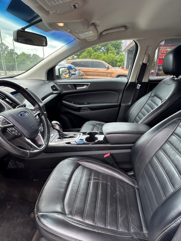2016 Ford Edge Image 10