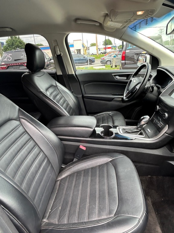 2016 Ford Edge Image 12