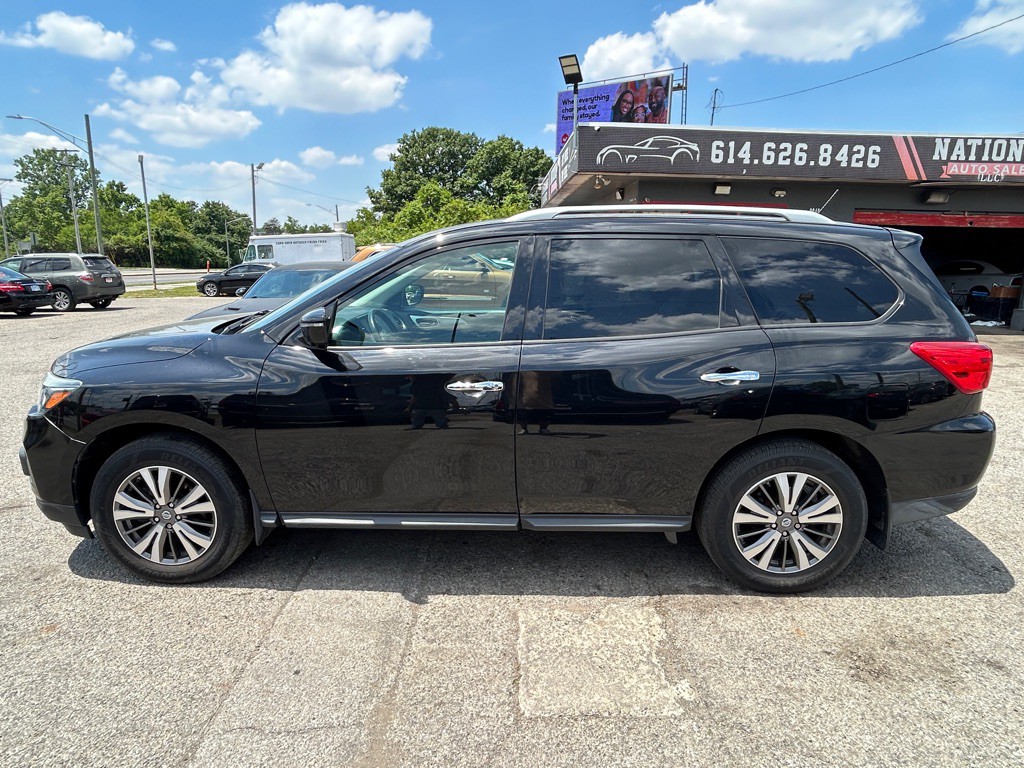 2017 Nissan Pathfinder Image 4